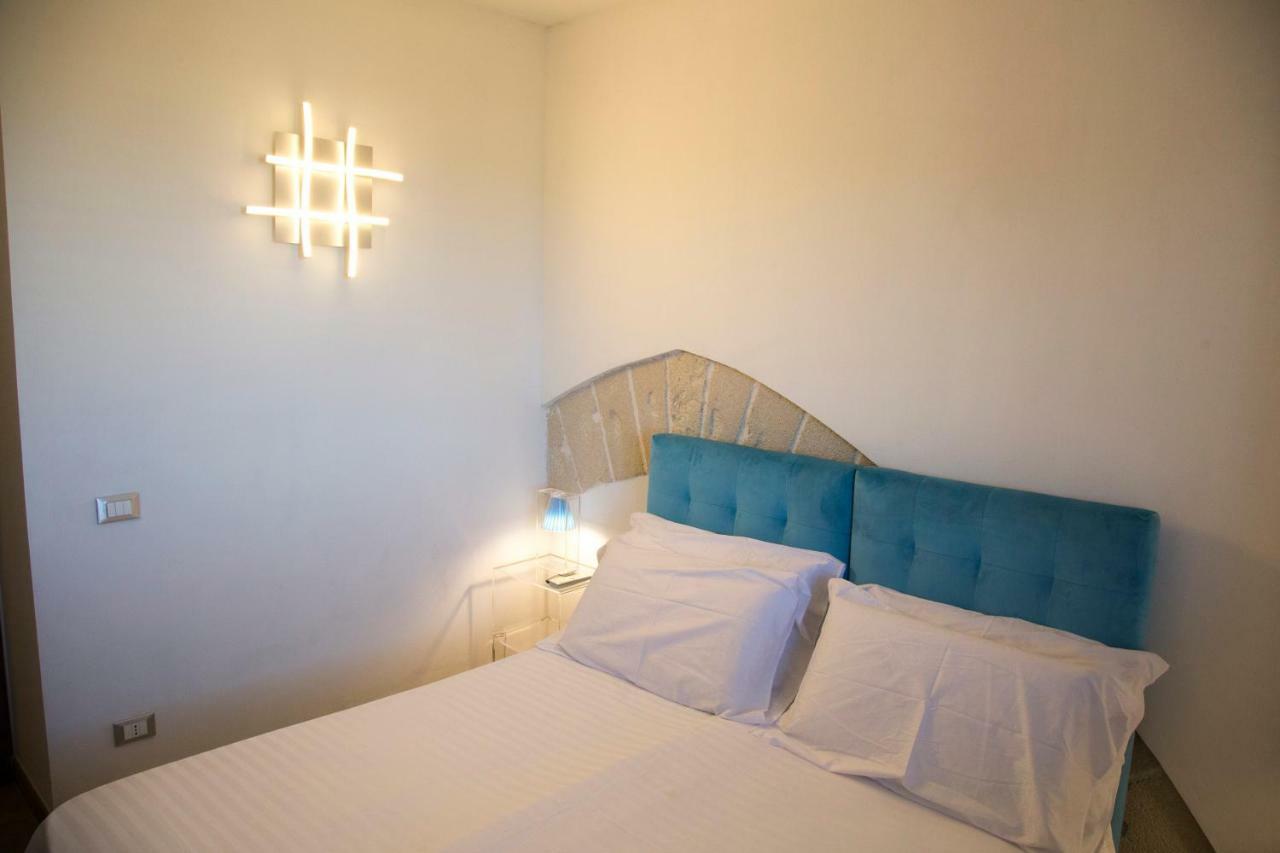 Le Suites Del Carrubo ฟาวีญานา ภายนอก รูปภาพ